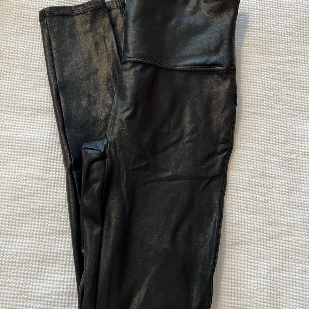Faux leather leggings